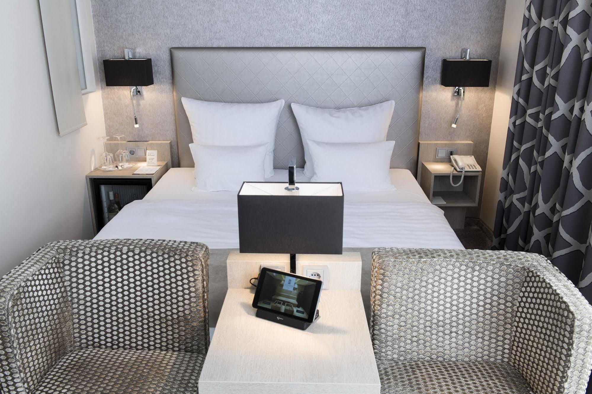 Thomas Hotel Spa & Lifestyle Husum  Esterno foto