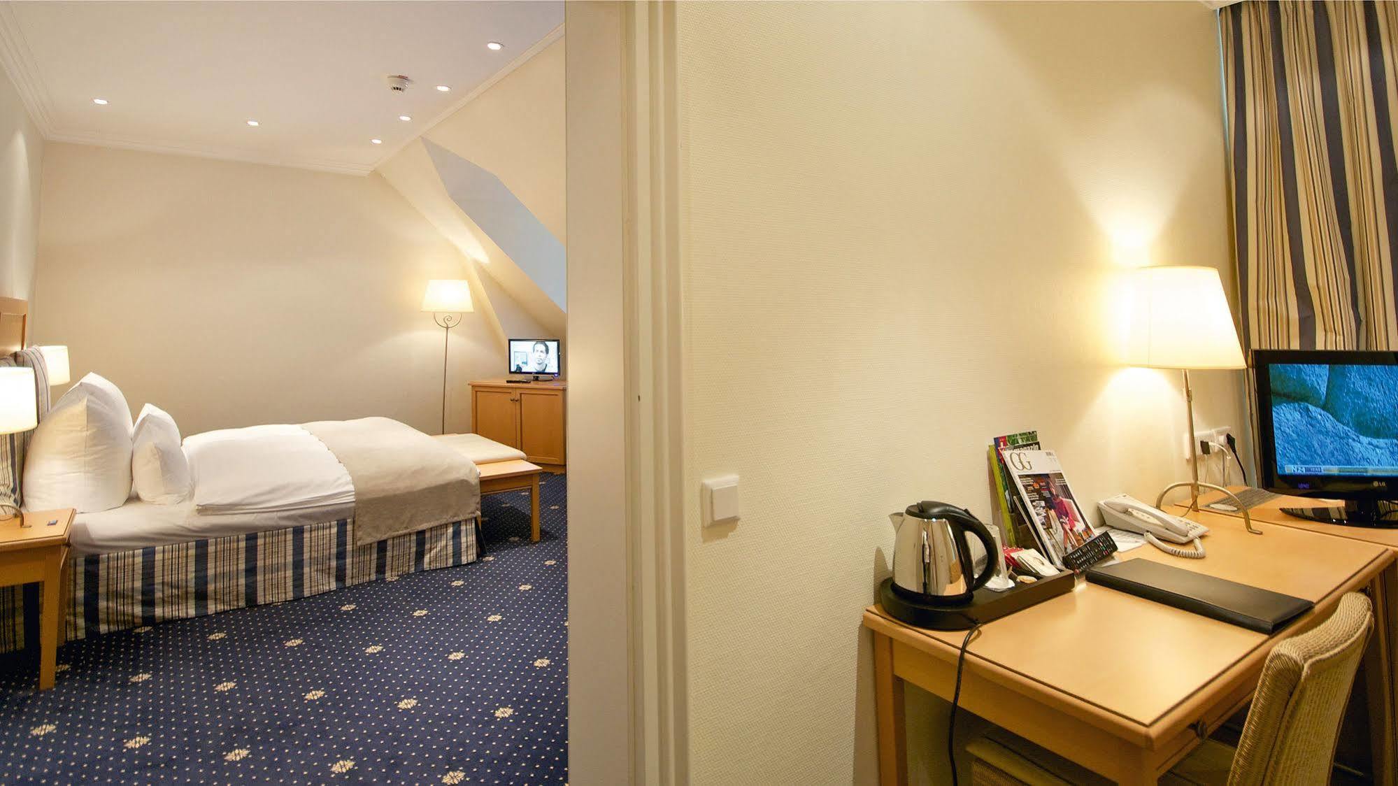 Thomas Hotel Spa & Lifestyle Husum  Esterno foto